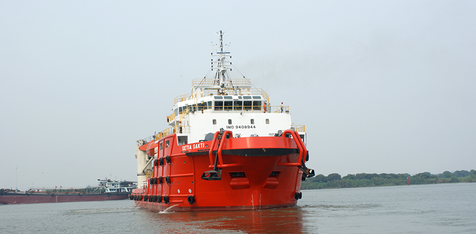 粵新海工76米平臺(tái)供應(yīng)船