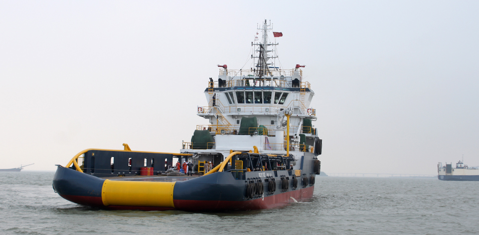 粵新海工69.9米錨拖供應(yīng)船