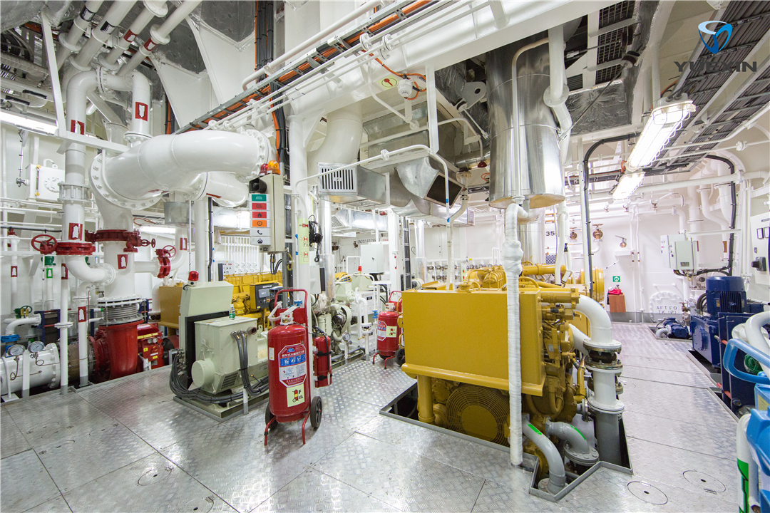 32m tug AL MOBIN 4-17.jpg